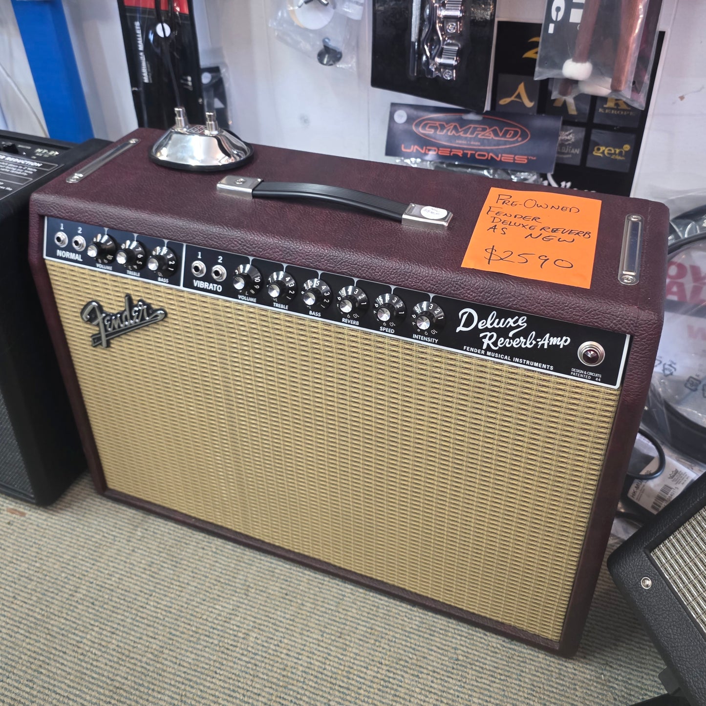 Fender - Pre-owned Deluxe Reverb (Oxblood)