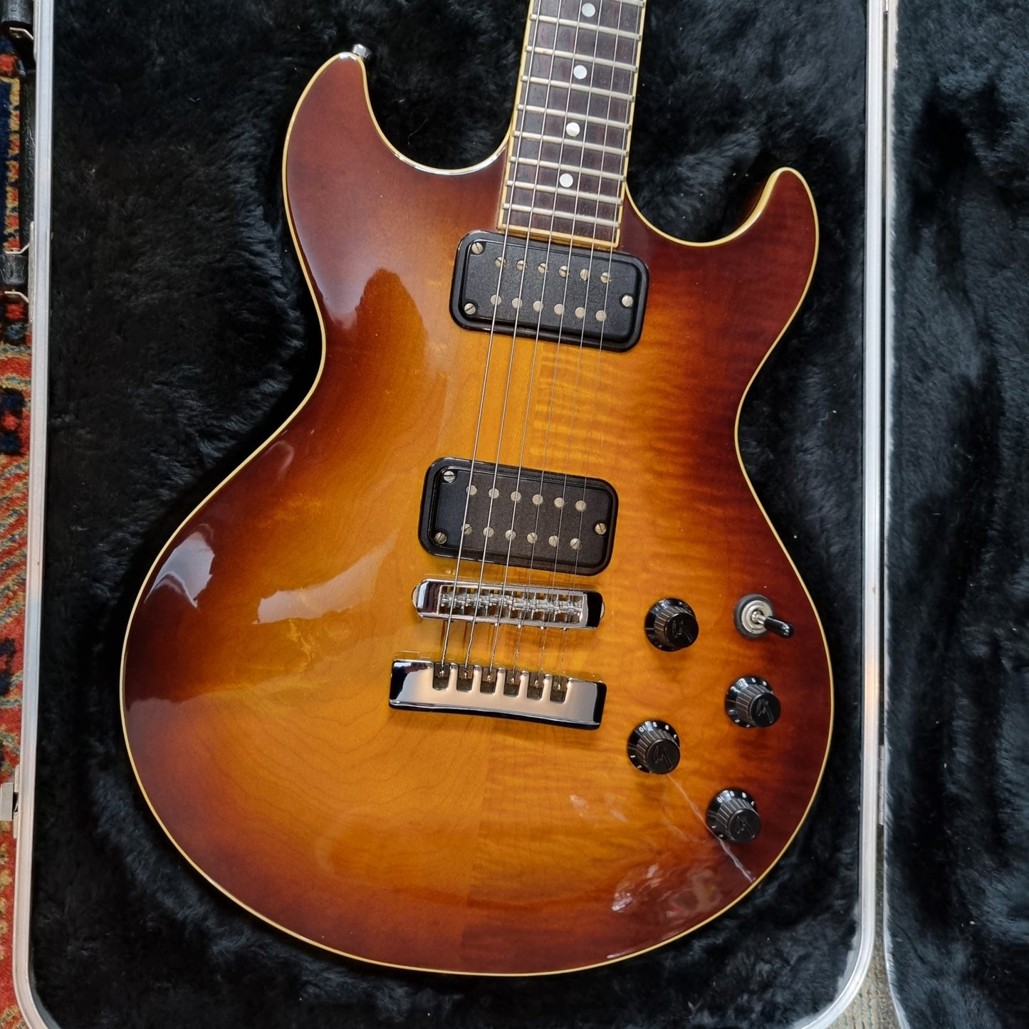 Fender - Preowned 1984 MIJ Flame in case (Sunburst)